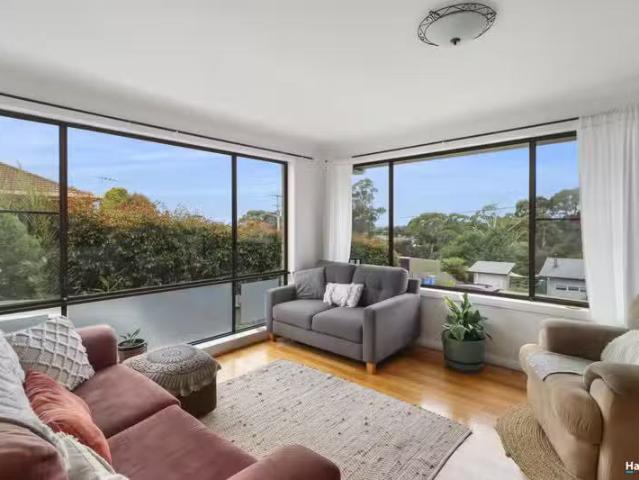 Deal! 14 Lawry Heights, ST HELENS, TAS 7216 House for Rent