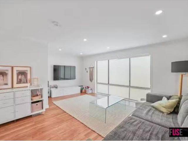 Cozy 14 Naylor Street, CRESTWOOD House for rent Listed by Zoe.