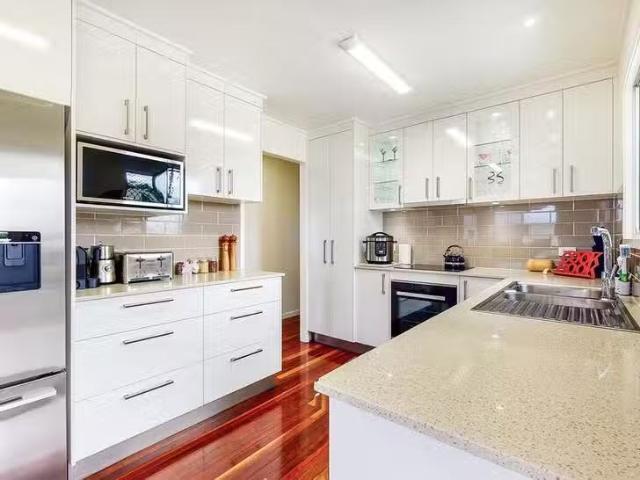 Deal! 14 Palmer Street, Allenstown, QLD 4700