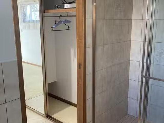 Nice 14 Seaspray St, Paradise Point, QLD 4216
