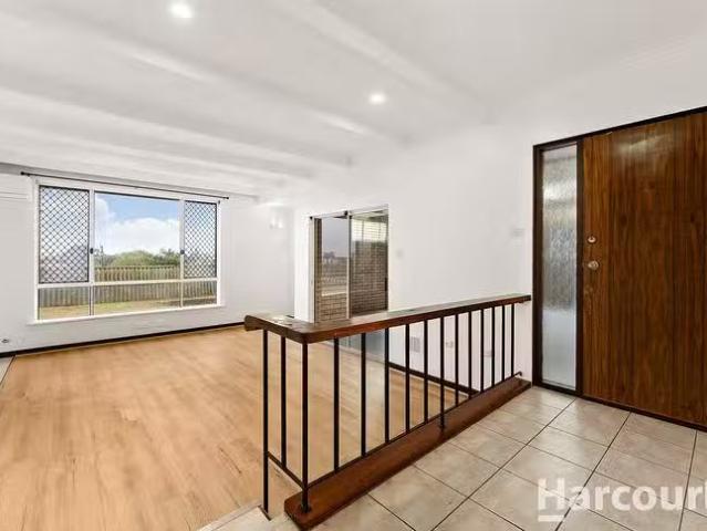 Cozy 14 Sievewright Street, Silver Sands, WA 6210
