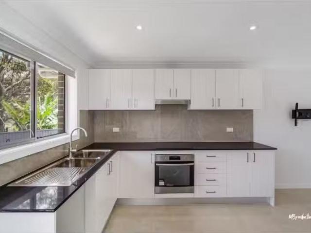 For Rent! 155A Flagstaff Road, Warrawong Apartment for rent L.