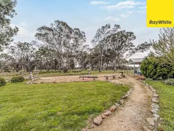 Kenny, Yass Valley, Victoria - Garden, Parking