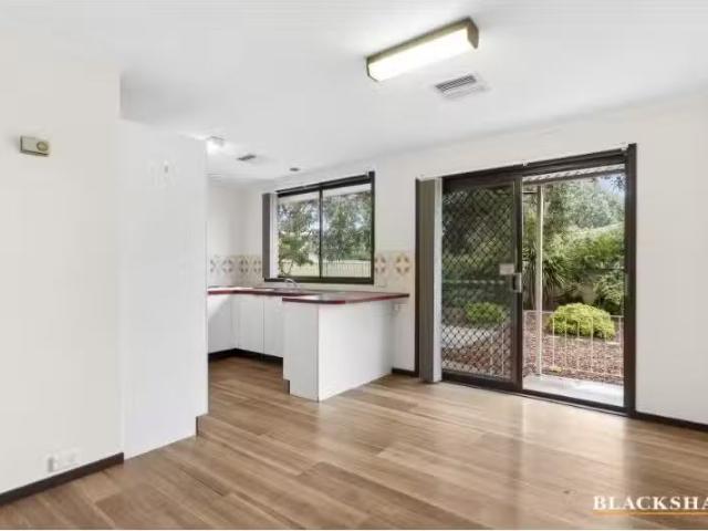 Cheap 156 Maribyrnong Avenue, Kaleen House for rent Listed by.