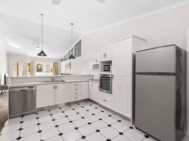 Rental! 15/8 Pepper Road, Everton Hills QLD 4053