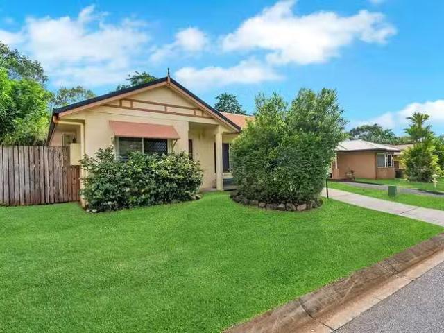Unique 15 Tradewinds Close, Redlynch, QLD 4870