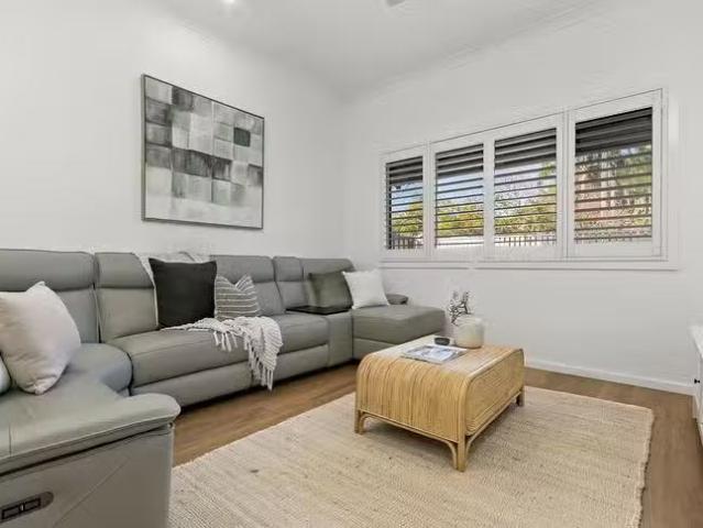 Cozy 15 Barford Street, Speers Point, NSW 2284