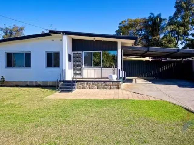 Rental! 15 Bradley Way, Lockridge, WA 6054