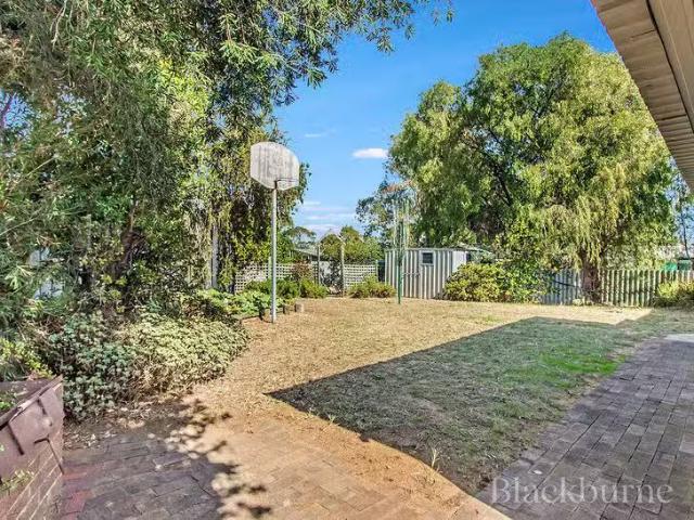 Nice 15 Corring Way, Parmelia, WA 6167