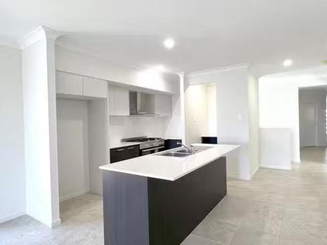 Just in! 15 Ernest Street, Manly, QLD 4179