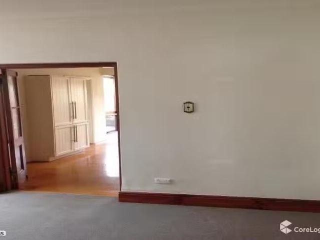 Just in! 15 Gladstone Street, Adelaide, SA 5000