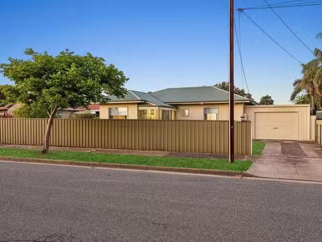 Nice 15 Humber Road, Taperoo, SA 5017
