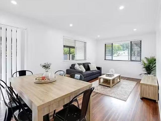 Unique 15 Mcintyre Street, Centenary Heights, QLD 4350