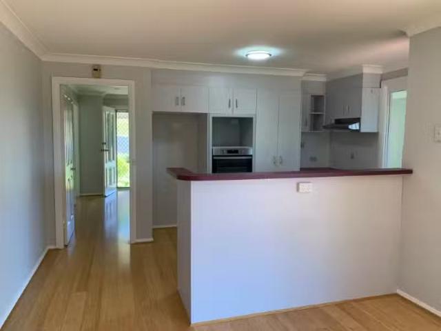 Deal! 15 Napier Court, Armidale House for rent Listed by Prop.