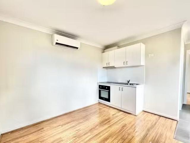 Cozy 15A Kurama Crescent, Whalan NSW 2770