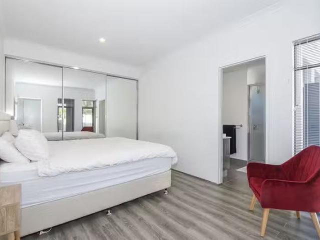 Nice 15A Tempany Way, KOONDOOLA, WA 6064 House for Rent