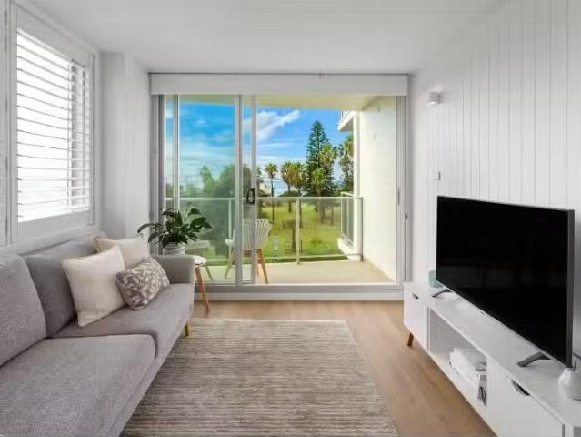 Cozy 16/30 Moore Road, Freshwater Apartment for rent Listed b.