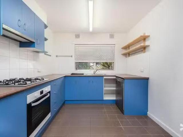 Rental! 16 Watterton Place, Hamilton Hill, WA 6163