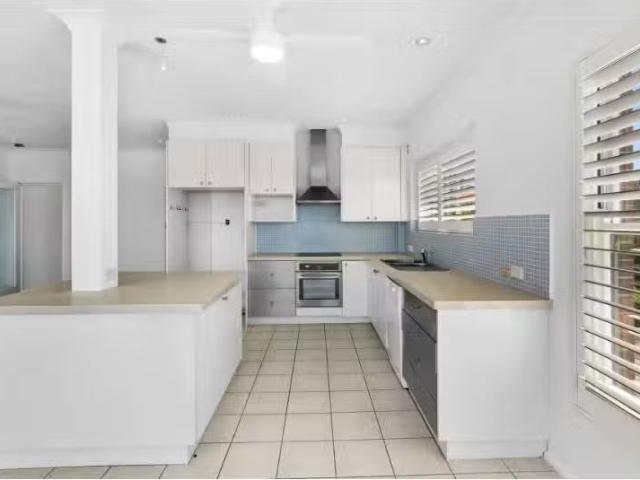 Cozy 1/6 West Street, Balgowlah Apartment for rent Listed by.