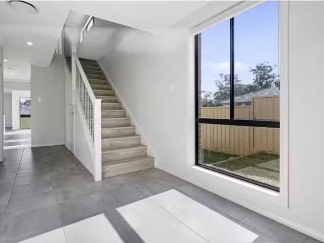 New 16 Wilga Road, Hamlyn Terrace House for rent Listed by An.