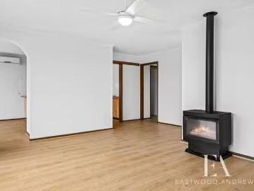 Nice 16 Aldershot Road, St Albans Park, VIC 3219