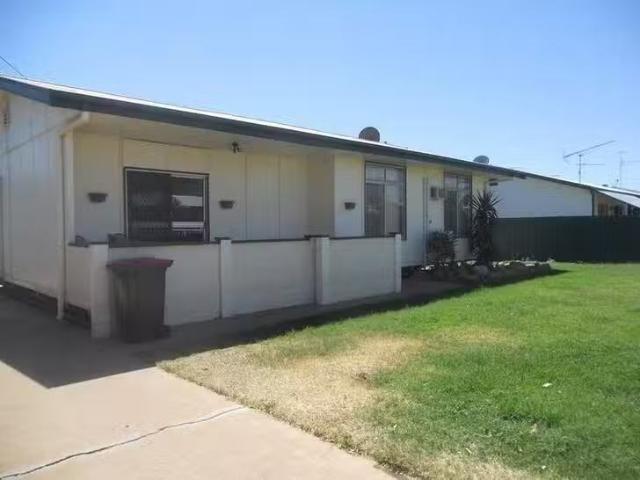 Charming 16 Buna Street, Soldiers Hill, QLD 4825