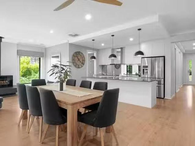 Cheap 16 Monash Avenue, Olinda, VIC 3788