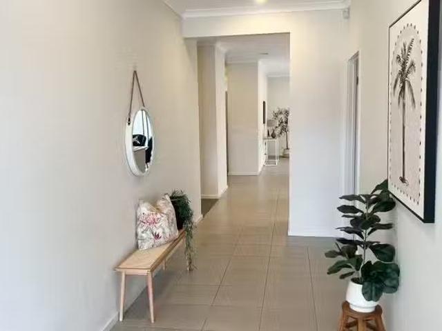 Cheap 16 Sorrenberg Street, Point Cook VIC 3030