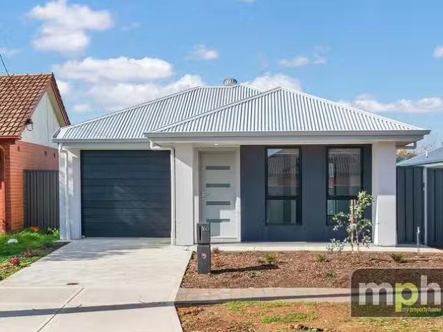 Nice 16A & 16B Bell Street, Smithfield Plains, SA 5114