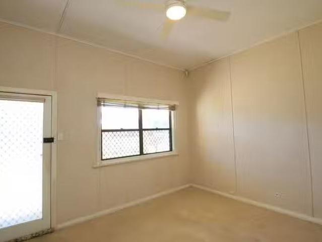 Cozy 171 Piper Street, Broken Hill, NSW 2880