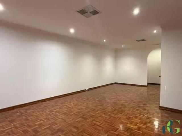 Rental! 172B Riseley Street, Booragoon, WA 6154