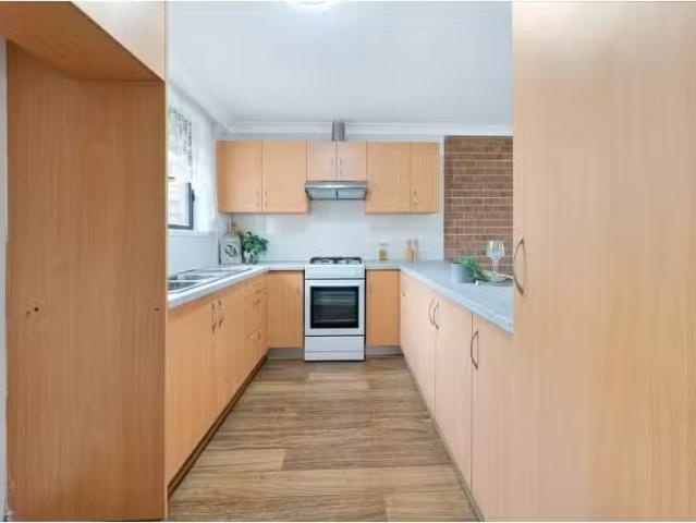 Nice 17/300 Jersey Road, Plumpton Apartment for rent Listed b.