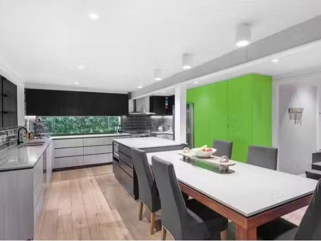 Cozy 178 Manoa Road, Halekulani House for rent Listed by Capi.
