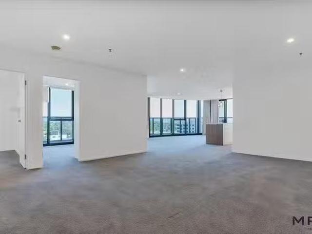 Cheap 1804/15 Bowes Street, Phillip, ACT 2606