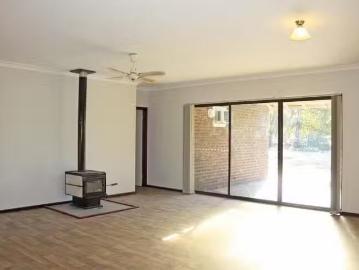 Cozy 1880 Mccallum Road, Mundaring, WA 6073