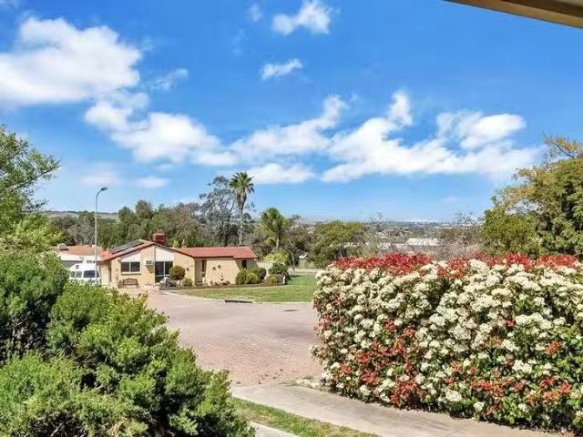 Rental! 18 Treharne Court, Noarlunga Downs, SA 5168