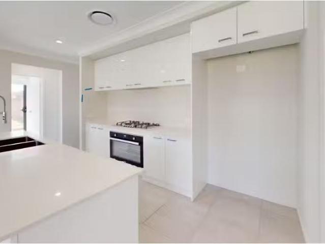 Charming 18 Wattawan Crescent, Anambah House for rent Listed.