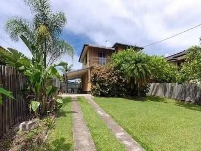 For Rent! 18 Harley Street, Labrador, QLD 4215