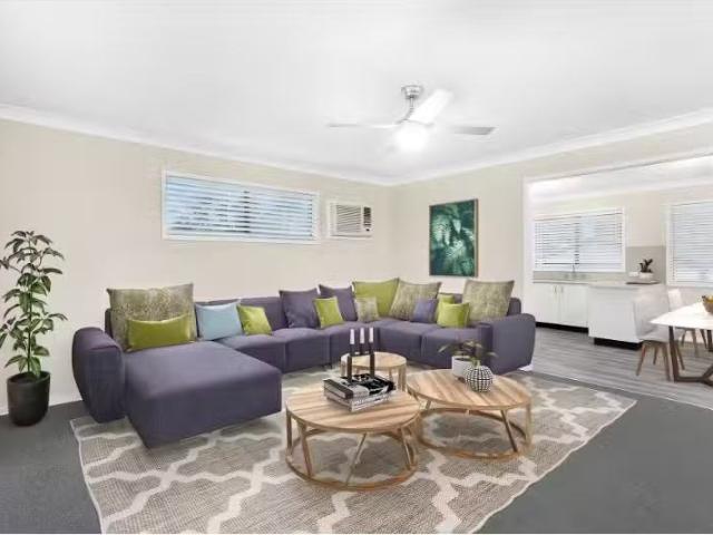 For Rent! 18 Hulani Street, Budgewoi House for rent Listed by.