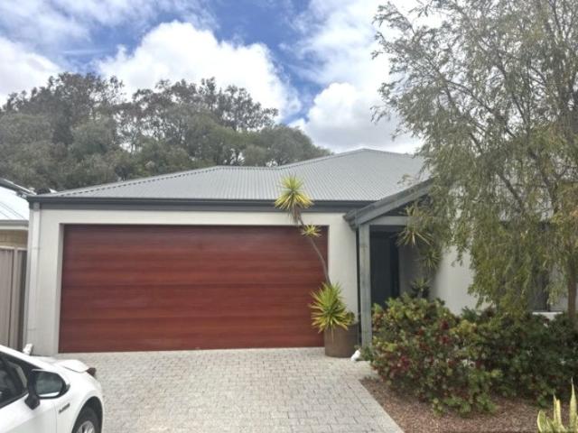 For Rent | 18 Murdoch Way, Abbey
