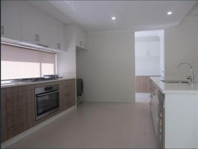 For Rent | 18 Murdoch Way, Abbey
