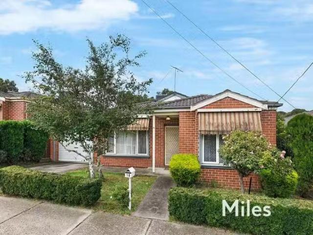 For Rent! 18 Sellars Street, Watsonia VIC 3087