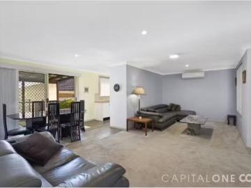 For Rent! 18A Bromley Court, Lake Haven Townhouse for rent Li.
