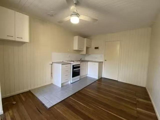 Cheap 1/90 Connaught Street, Sandgate, QLD 4017