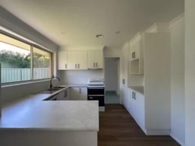 Just in! 19/189 Clinton Street, Orange Apartment for rent Lis.