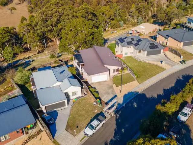 Cozy 19 Wallcrest Road, Berriedale, TAS 7011