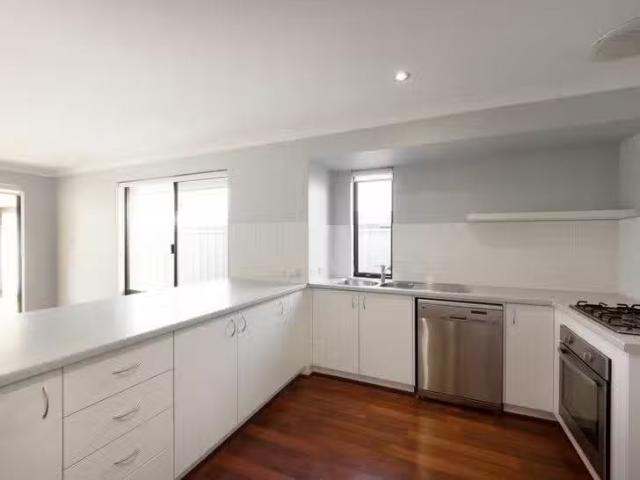 Unique 19 Winona Link, Banksia Grove, WA 6031