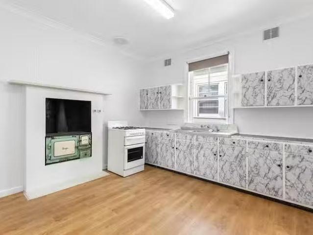 For Rent! 19 Aberglasslyn Road, Rutherford, NSW 2320