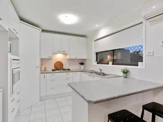 Deal! 19 Barramundi Street, Manly West, QLD 4179
