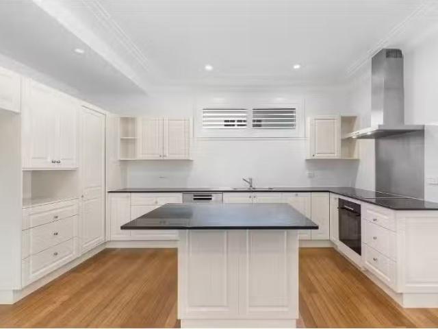 Cozy 19 Burrawong Street, Bateau Bay House for rent Listed by.